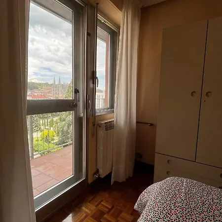 Atuaire Gran Con Vistas A La Catedral De