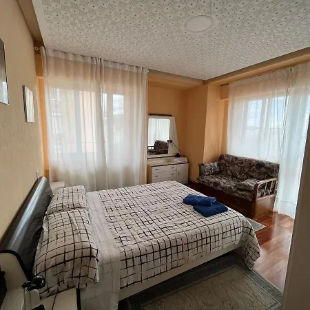 Atuaire Gran Con Vistas A La Catedral De