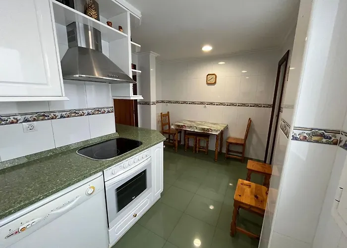 Atuaire Gran Con Vistas A La Catedral De *